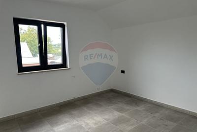 Casa / Vila cu 5 camere de vanzare - 6