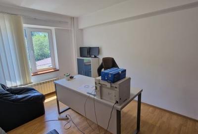 Lacul Tei - Facultatea de Constructii 5 camere etaj 1 in imobil de birouri - 3