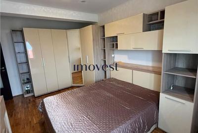 Apartament cu 3 camere în Central - 1