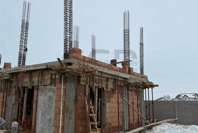 Casă cu 4 camere cu Teren 200 Mp în Pantelimon - 1