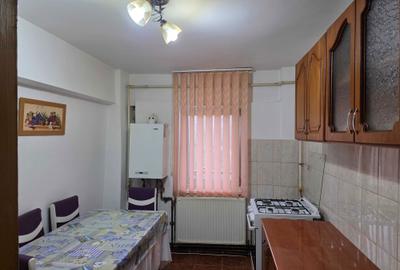 Apartament cu 3 camere decomandat în Central - 2