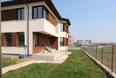 Casă cu 5 camere în Agigea