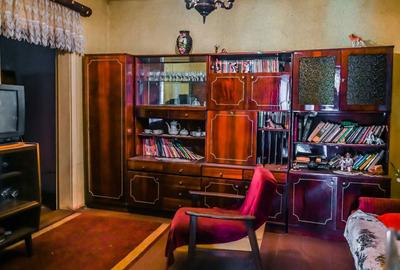 Casă cu 4 camere în Central - 2