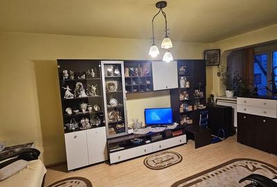 Apartament cu 3 camere decomandat în Brazda lui Novac