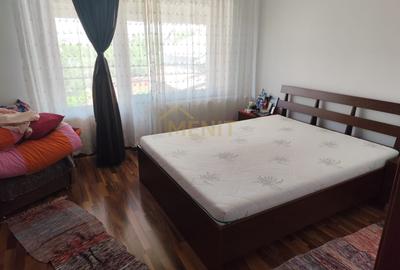Duplex cu 10 camere cu Teren 2600 Mp în Albert - 7