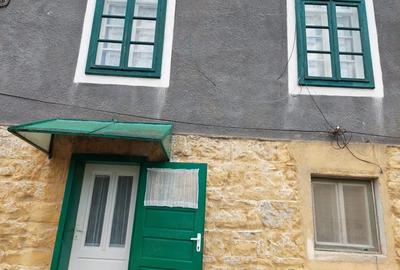 Casă cu 4 camere cu Teren 104 Mp în Central - 10