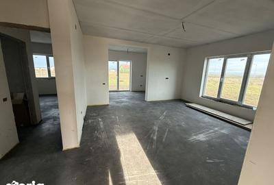 Casă cu 4 camere cu Teren 90 Mp în Oșorhei - 6