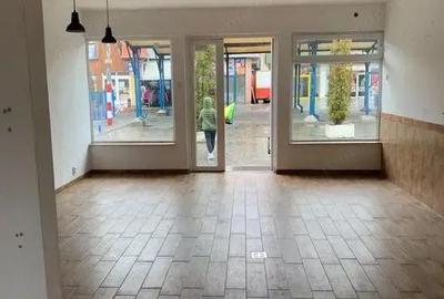 Spațiu comercial, de 42 mp, în 7 Noiembrie - 3