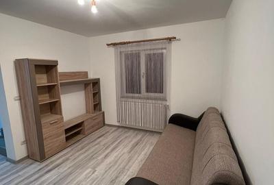 Casă cu 3 camere cu Teren 300 Mp în Ipotești - 1