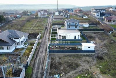 CASĂ individuală, cu teren 450 mp, LA CHEIE, VASLUI-zona FILATURII; - 10