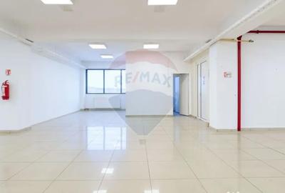 Spațiu comercial, de 1,000 mp, în Calea București - 12