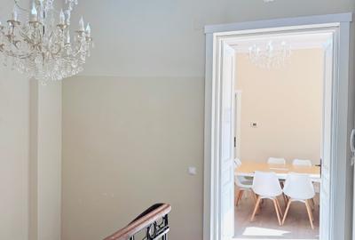 Unirii / Vila Exclusivistă Birouri - Notariat / 8 Birouri si Parcare 5 Locuri - 5
