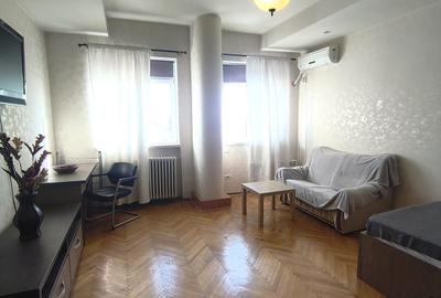 Garsonieră decomandată în P-ța Romană