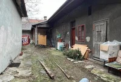 COMISION 0% Casa de vanzare cu 5 apartamente la curte comuna in zona Traian - 1