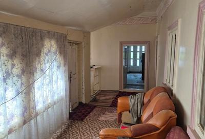 Casă cu 5 camere în Tichilești - 4