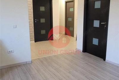 Casă cu Teren 521 Mp în Poiana