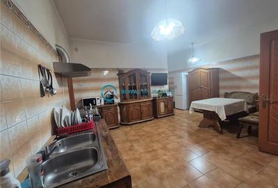 Royal Imobiliare - Vanzare Casa Zona Lupeni - 16