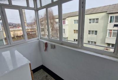 Apartament cu 3 camere decomandat în Decebal - 2