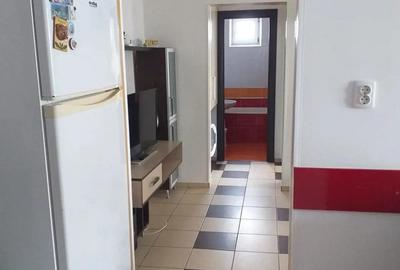 Apartament cu 3 camere decomandat în Barieră - 1