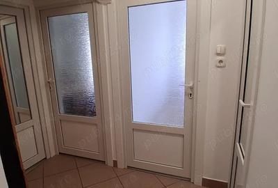 Inchiriez Apartament 3 Camere - 1