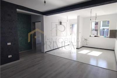 Duplex cu 3 camere cu Teren 350 Mp în Moșnița Veche - 2