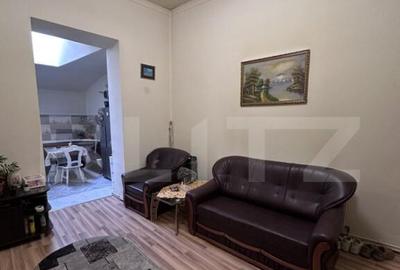 Apartament central de 3 camere ,terasa+curte privata,94 mp - 2