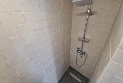 Casa individuala 3 camere foisor acoperit curte  km 4 - 11