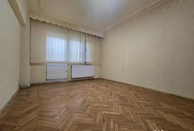 Apartament cu 2 camere decomandat în Ultracentral