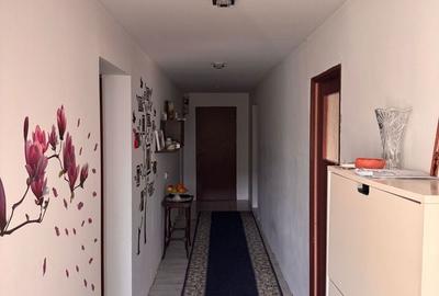 Casă cu 4 camere în Frumușani - 2