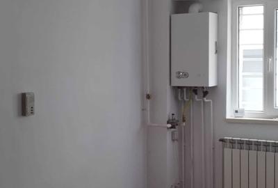 Apartament cu 3 camere decomandat în Exterior Vest