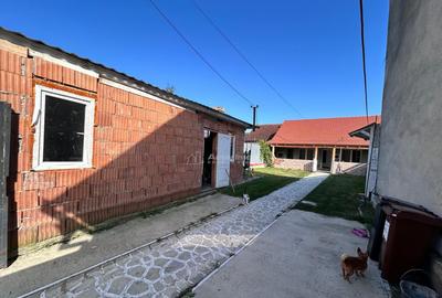 Bocsa Montana, Casa cu Teren si Garaj - 4