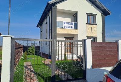 Casă cu 4 camere cu Teren 370 Mp în Central - 9