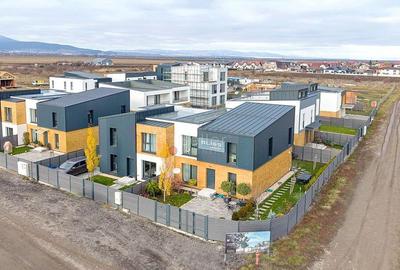 Casă cu 4 camere cu Canalizare în Ghimbav Livadă - 2