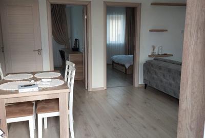 Casa la 800-900 m de  Bd. 1 Mai,zona construita se poate vinde si mobilata. - 2