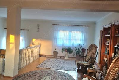 Casă cu 6 camere în Budești - 7