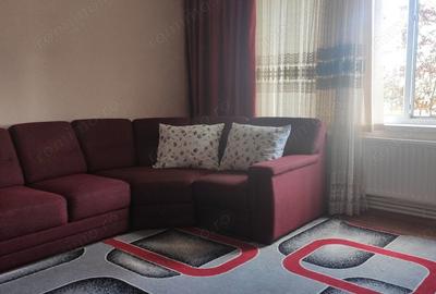 Apartament cu 3 camere decomandat în Moșilor