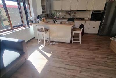 Casă cu Teren 1694 Mp în Nanov - 9