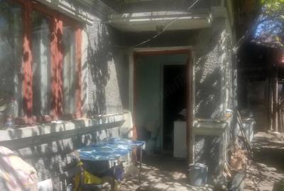 Casă cu 5 camere cu Teren 500 Mp în Central - 3