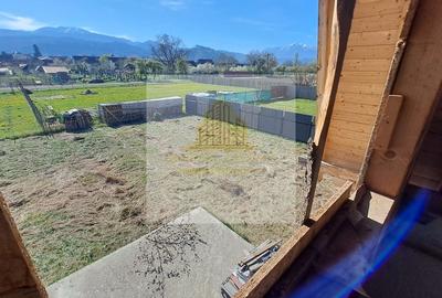 Casa moderna la rosu in Cristian - 13