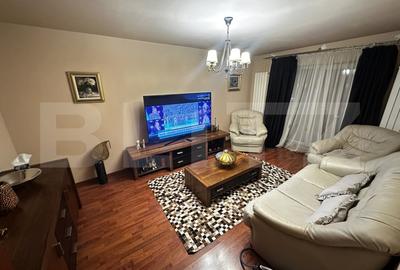 Apartament cu 3 camere decomandat, mobilat în Rovine