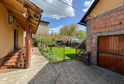 Casa de vanzare, centru, in zona foarte linistita. - 6