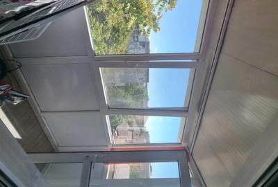Garsonieră decomandată în Central - 9