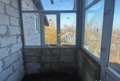 Casă cu 4 camere cu Teren 1239 Mp în Sărata - 2