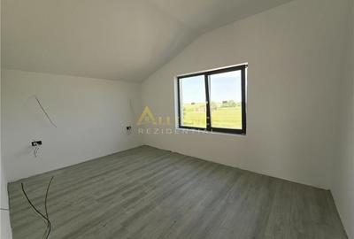 Casă cu 4 camere cu Teren 300 Mp în Berceni - 4