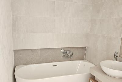 Apartament cu 3 camere decomandat în Central - 2