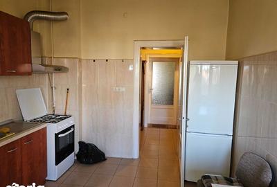Apartament cu 3 camere în Central - 1