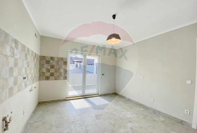 Casă cu 4 camere cu Teren 712 Mp în Cașolț - 5