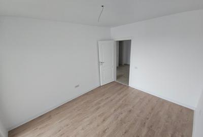 Apartament cu 3 camere decomandat în 13 Septembrie - 17