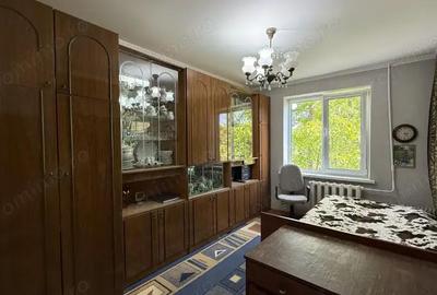 Apartament cu 2 camere decomandat în Titan