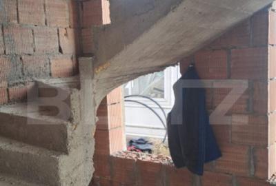 Casă cu 4 camere cu Teren 511 Mp în Cristian